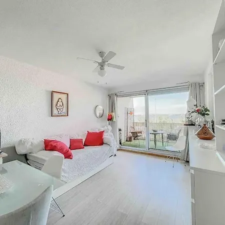 Apartment Superb View With Direct Access To The *